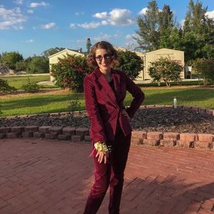 Meet your Posher, Katelyn